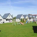 Near The Sea For 2 People, Prázdninový dům *